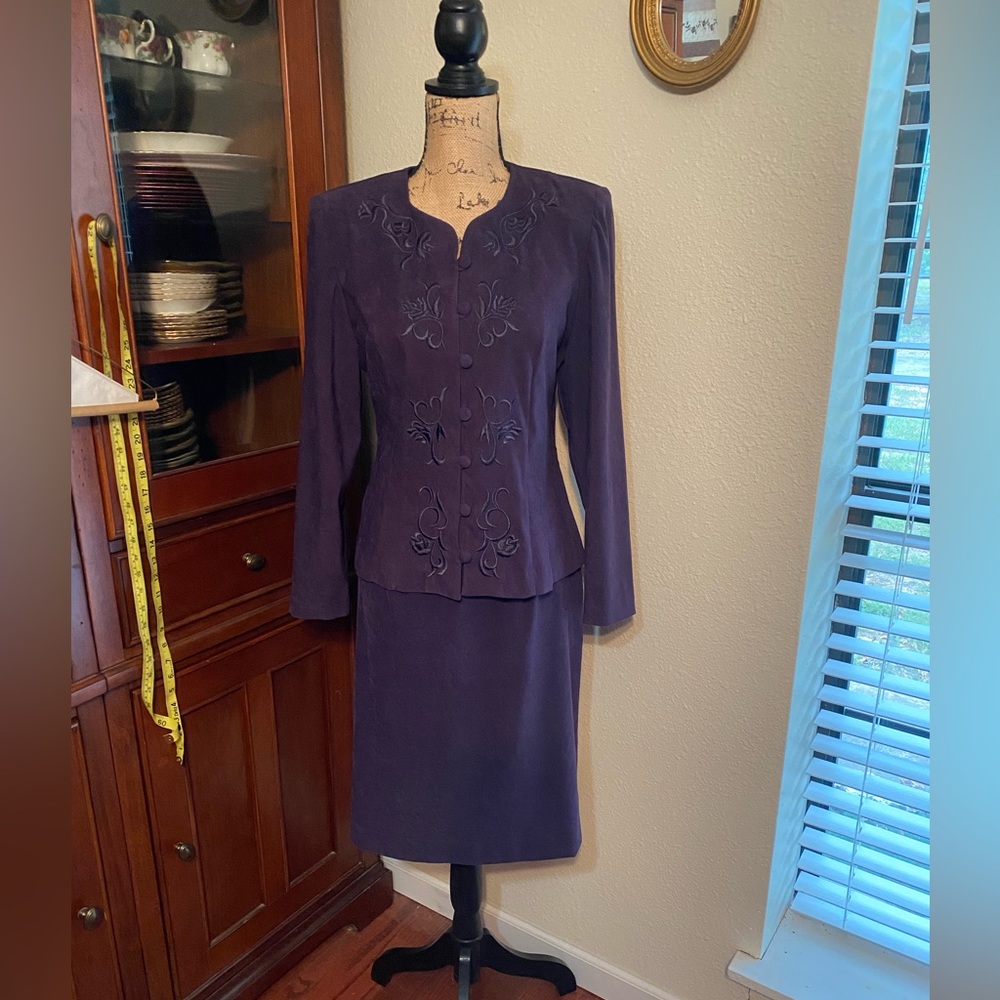 Karin Stevens Suit